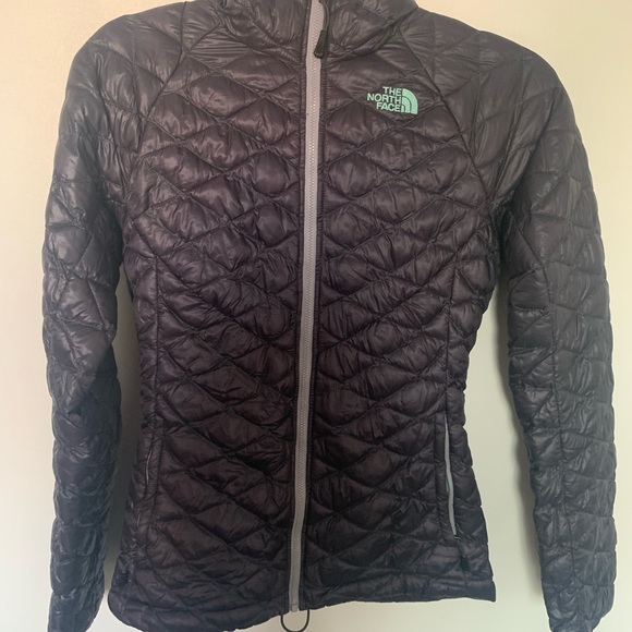 North Face Down Puffer Jacket - Picture 2 of 6